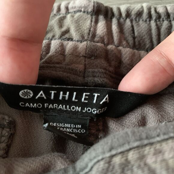 Athleta Camo Farallon Jogger Casual Athleisure Size 6 Green Camo Pull On Stretch - Picture 4 of 9